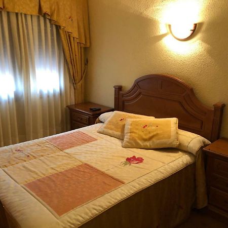 Hostal El Escudo Cilleruelo de Bezana Zewnętrze zdjęcie