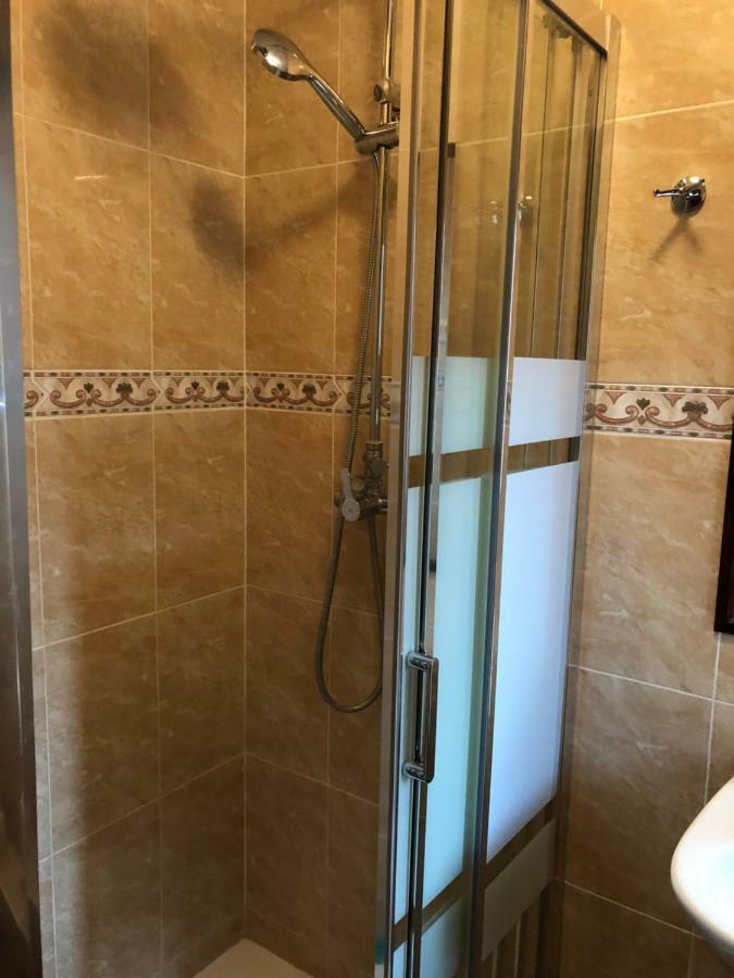 Hostal El Escudo Cilleruelo de Bezana Zewnętrze zdjęcie